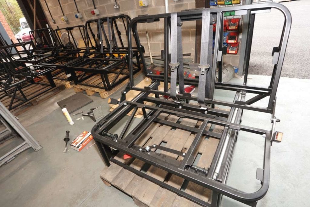 Self Installation Rock N Roll Bed VW Rusty Lee